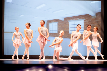 Julije Cerkinica KO SANJE POSTANEJO PLES foto V. Leban